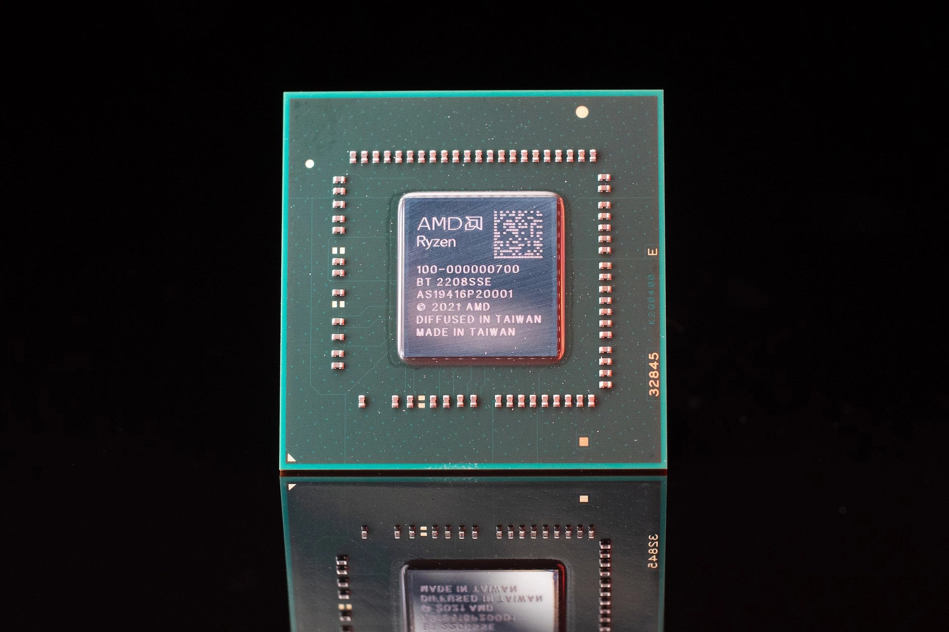 AMD Ryzen 7020C